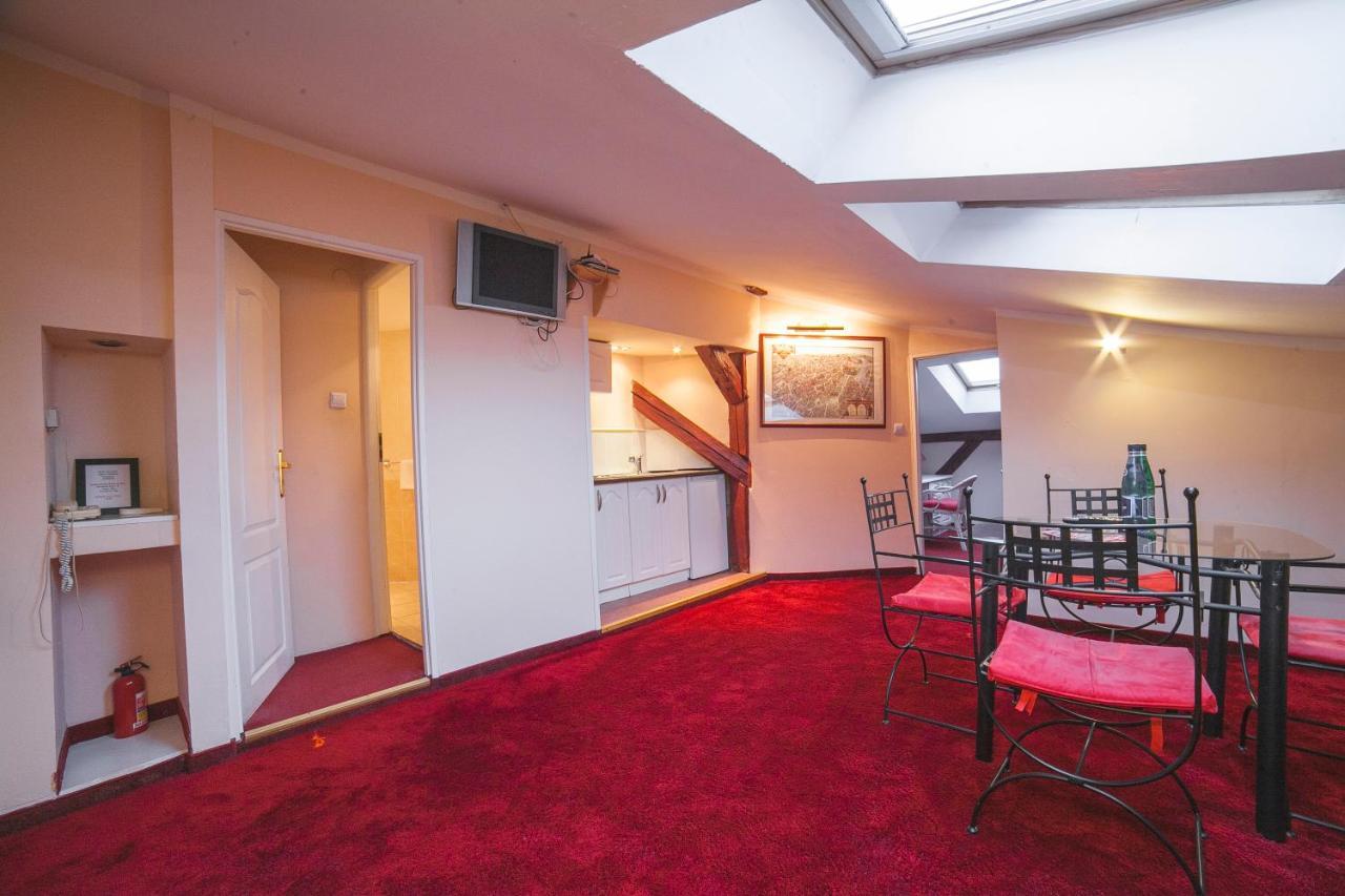 Residence B&B La Fontaine Aparthotel Красков Екстериор снимка
