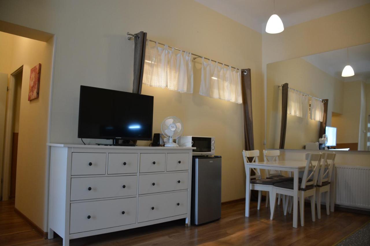 Residence B&B La Fontaine Aparthotel Красков Екстериор снимка