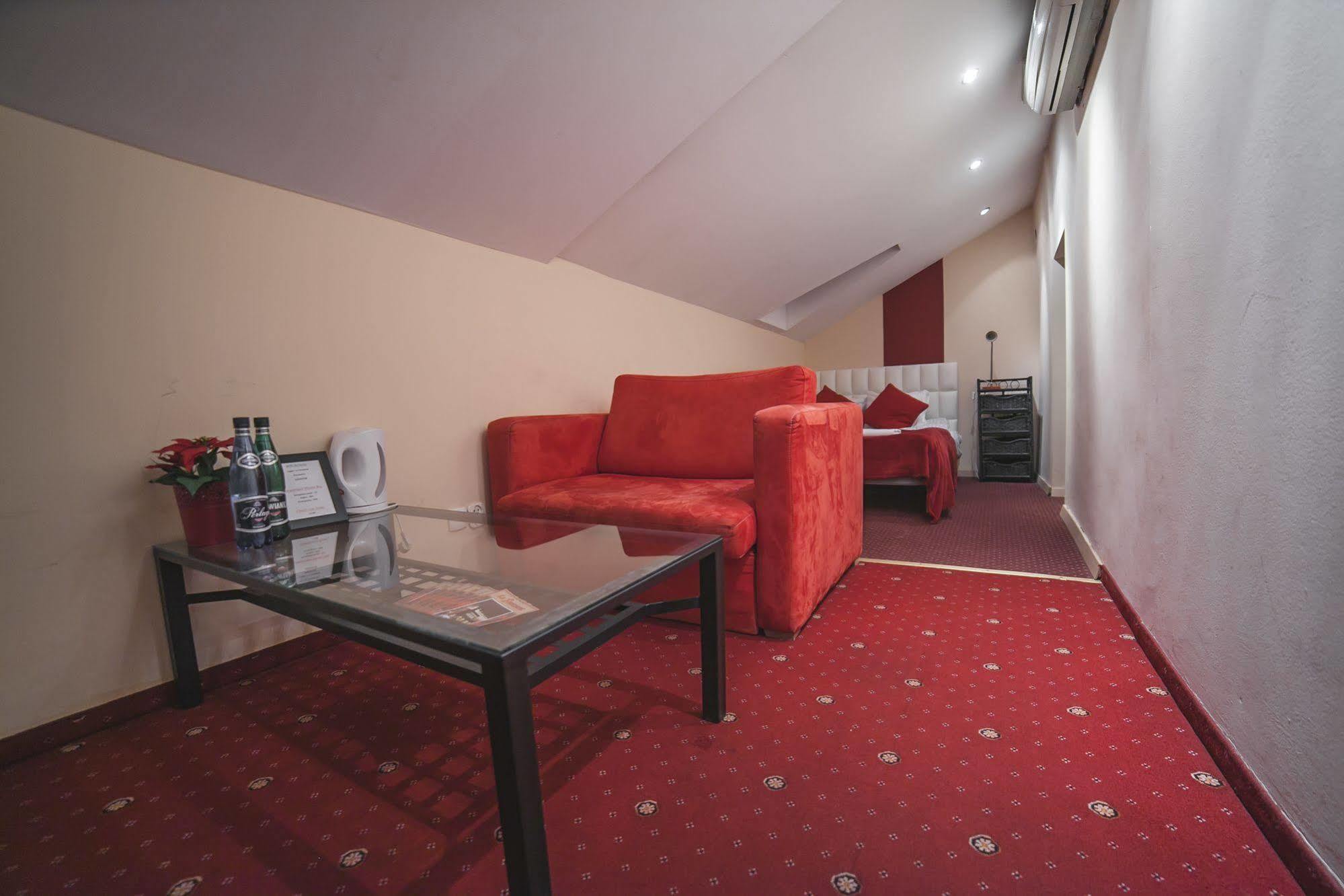 Residence B&B La Fontaine Aparthotel Красков Екстериор снимка