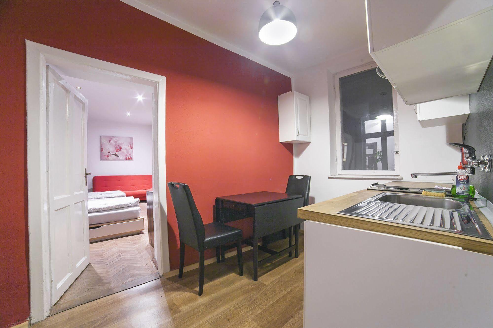 Residence B&B La Fontaine Aparthotel Красков Екстериор снимка
