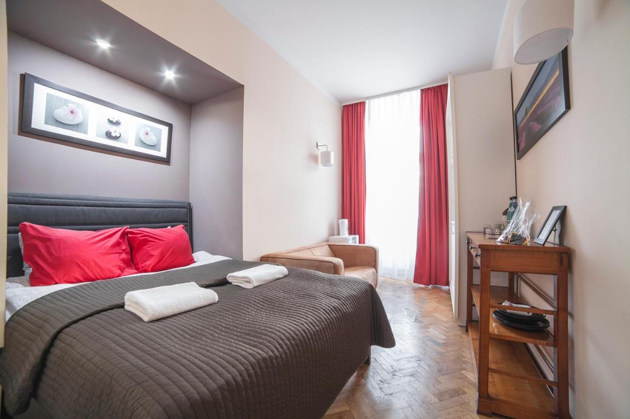 Residence B&B La Fontaine Aparthotel Красков Екстериор снимка